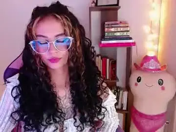 Chaturbate Live Sex Cam of bluee_v