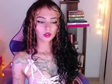 Chaturbate Free Live Porn of bluee_v