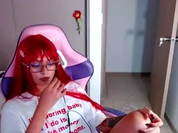 Chaturbate Live Sex Cam of bluee_v