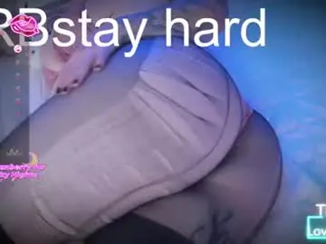 Chaturbate Sex Cam of carmillaross