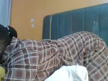 Chaturbate Live Sex Cam of ladyblossoms19