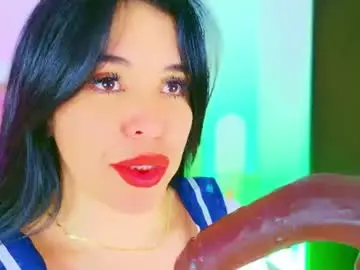 Chaturbate Live Sex Cam of charlootteevans