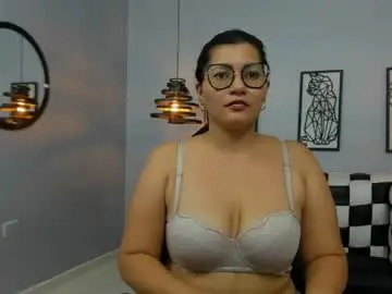 Chaturbate Live Porn of mia_curvyy