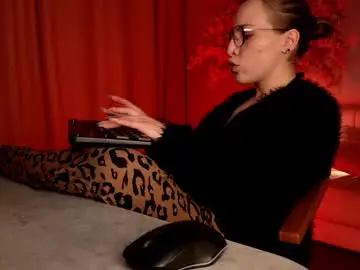 Chaturbate Live Sex Cam of aphexqueen