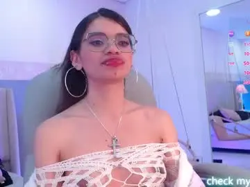 Chaturbate Nude Webcam of emerald_gh