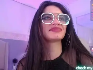 Chaturbate Free Porn Cam of emerald_gh