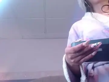 Chaturbate Live Sex Cam of emerald_gh