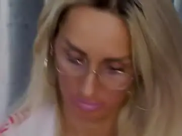 Chaturbate Adult Video Chat of isabelleethan