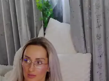 Chaturbate Best live sex cam show of isabelleethan