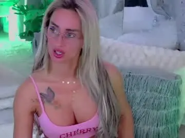 Chaturbate Best live sex cam show of isabelleethan