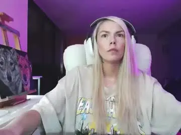 Chaturbate Adult Webcams of tinykylie
