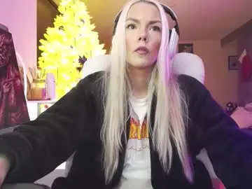 Chaturbate Nude Webcam of tinykylie