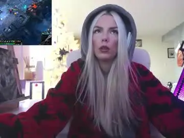 Chaturbate Watch Live Sex Cams of tinykylie