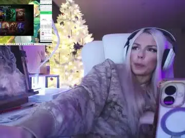 Chaturbate Adult Webcams of tinykylie