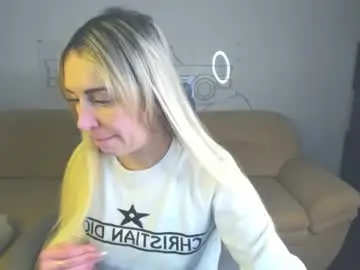 Chaturbate Live Sex Cam of ashley_crashly