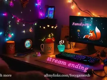 Chaturbate Live Sex Cam of foxy_gamer
