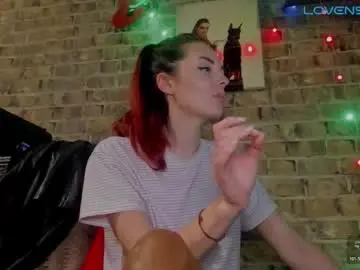 Chaturbate Live Sex Cam of misspetitevenus