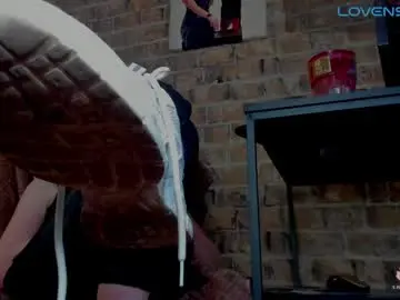 Chaturbate Live Sex Cam of misspetitevenus