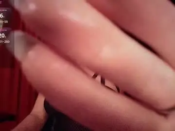 Chaturbate Live Sex Cam of mistress_reina