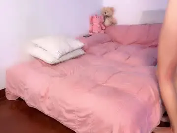 Chaturbate Live Sex Cam of elena_rosss