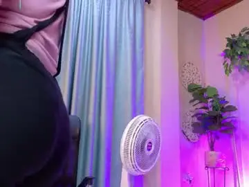 Chaturbate Watch Live Sex Cams of chloerossee