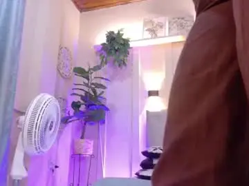 Chaturbate Live Sex Cam of chloerossee