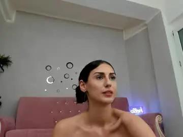 Chaturbate Live Sex Cam of belovedkhlloe