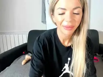 Chaturbate Best live sex cam show of senzual_naughtyx