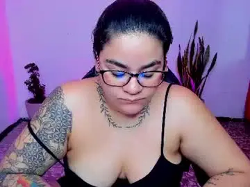 Chaturbate Nude Webcam of shaaroonhillss1