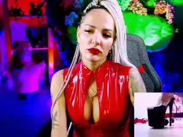 Chaturbate Best live sex cam show of monicamaxwel