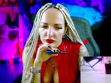 Chaturbate Nude Webcam of monicamaxwel