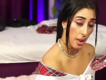 Chaturbate Live Sex Cam of madam_diamond