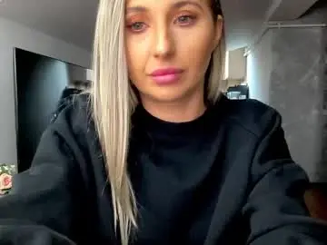Chaturbate Live Sex Cam of amyroberta92