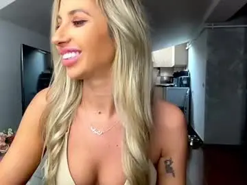 Chaturbate Live Sex of amyroberta92