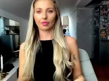 Chaturbate Watch Live Sex Cams of amyroberta92