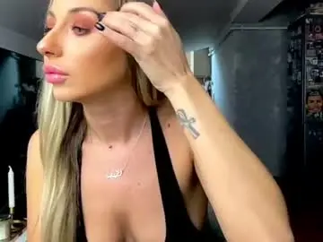 Chaturbate Live Sex of amyroberta92