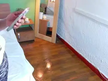 Chaturbate Live Porn of curvyebonyy_