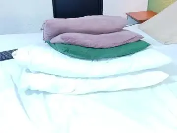 Chaturbate Best live sex cam show of curvyebonyy_