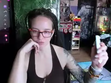 Chaturbate Live Sex Cam of lisafoxy_y