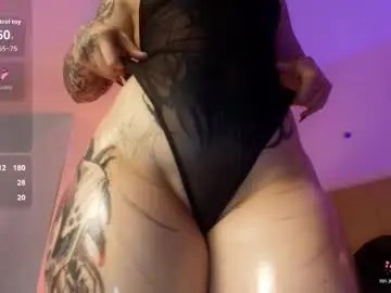 Chaturbate Live Sex Cam of valengray