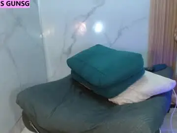 Chaturbate Adult Webcam of mollyguns