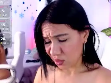 Chaturbate Live Sex Cam of camille_halls