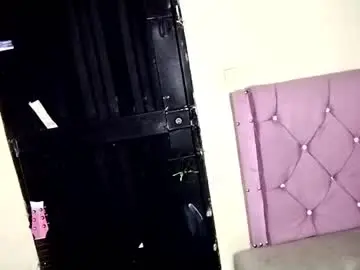 Chaturbate Live Sex Cam of curvyandking