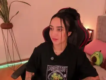 Chaturbate Best live sex cam show of emmyevans1
