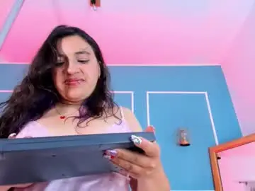 Chaturbate Live Sex Cam of tarataylorr