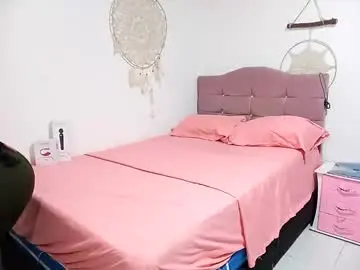 Chaturbate Live Sex Cam of lia_hottie