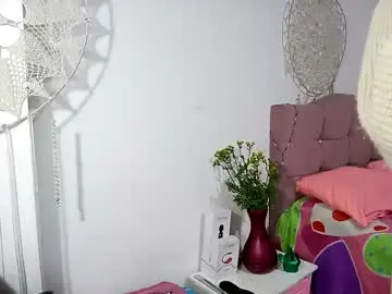 Chaturbate Watch Live Sex Cams of lia_hottie
