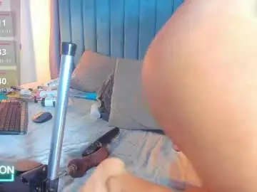 Chaturbate Live Sex Cam of lunasmile69