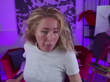 Chaturbate Live Sex Cam of astramonroe