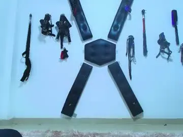 Chaturbate Live Sex Cam of adonis_artemis